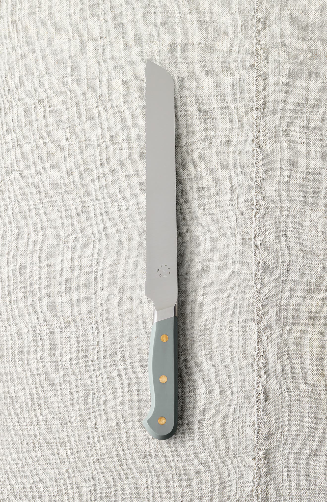 Essential Serrated Knife - Thumbnail 2