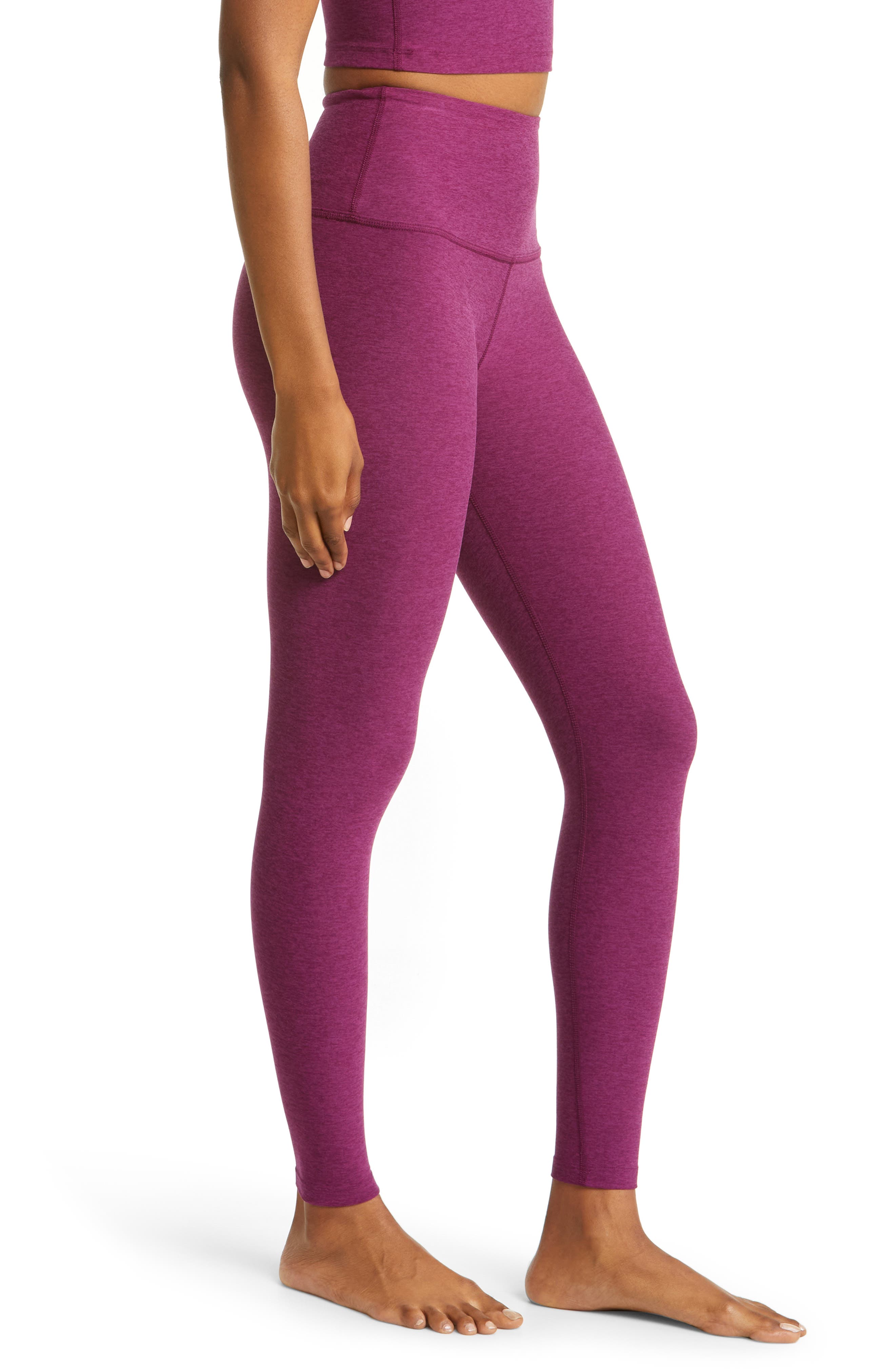 Женские Beyond Yoga Caught in the Midi High Waist Leggings — фото 3