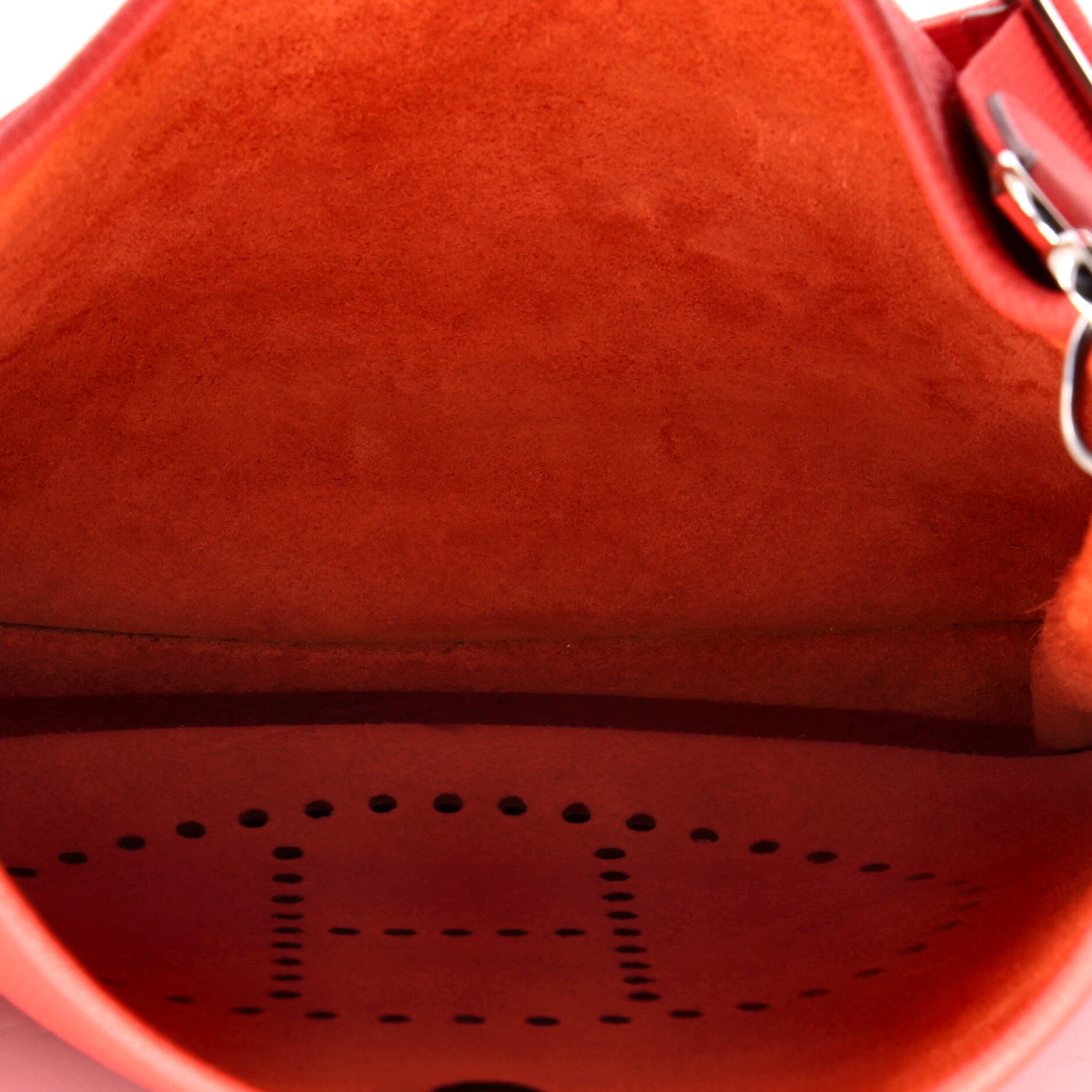 Pre-Owned Hermes Evelyne Bag Gen III Clemence GM, Alternate, color, 