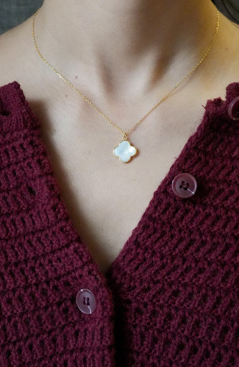 Argento Vivo Sterling Silver Mother-of-Pearl Clover Pendant Necklace, Alternate, color, White/ Gold