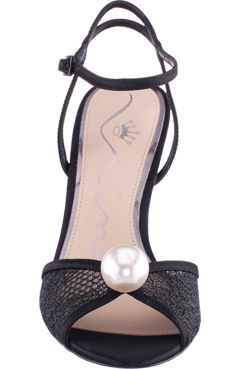 Nina Vyra Ankle Strap Sandal, Alternate, color, Black