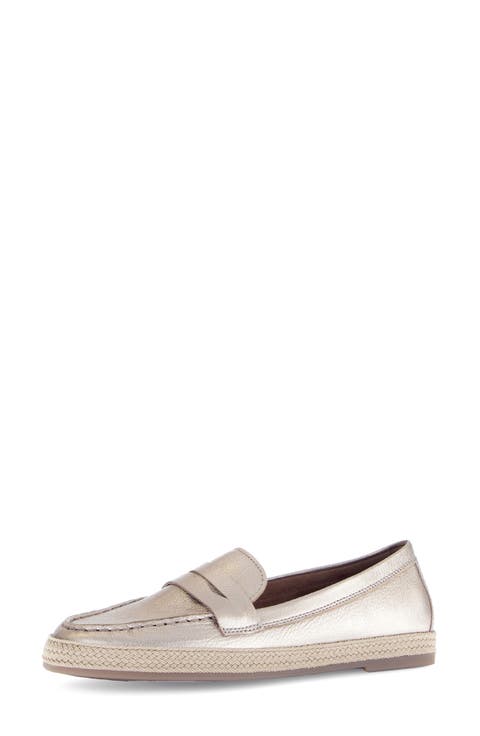 65.220 Penny Loafer (Women)