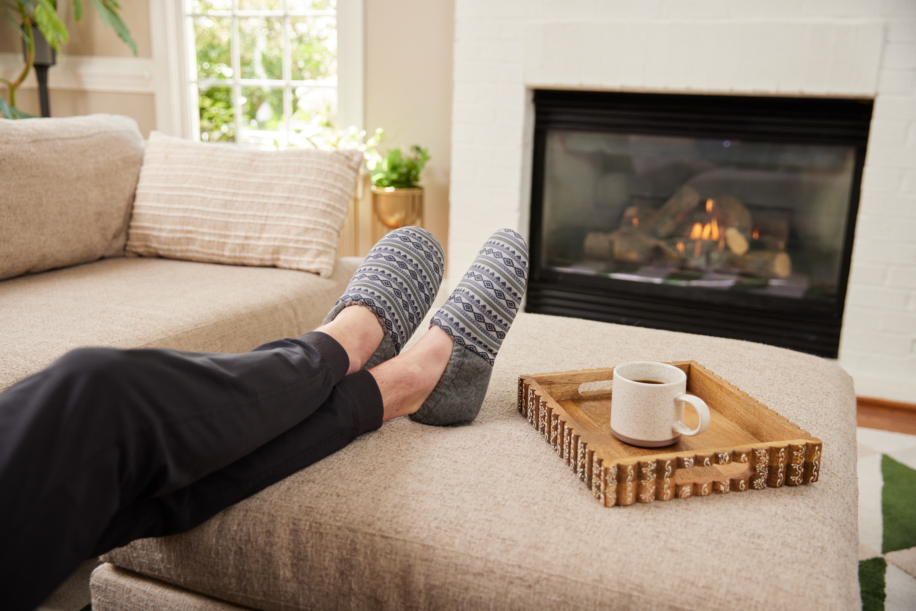 Feelgoodz Mens Laidback Slipper Artisan Woven Indoor Closed Heel House Shoes, Alternate, color, Hemlock