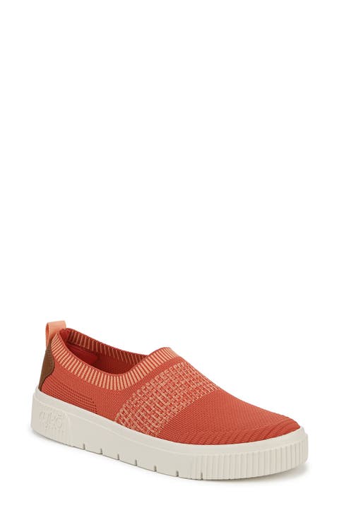 Vista Slip-On Sneaker