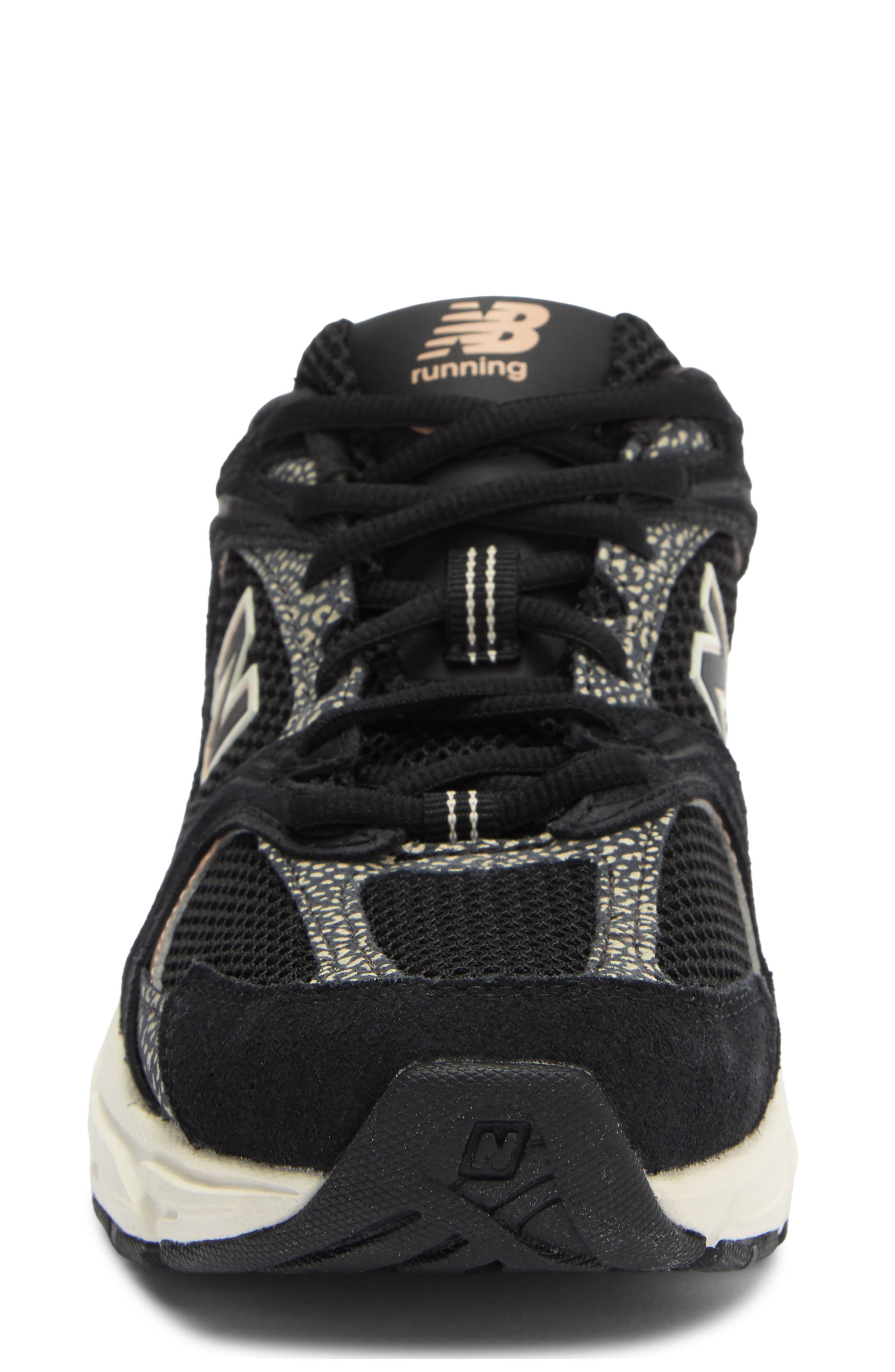 Gender Inclusive 530 Sneaker, Alternate, color, BLACK/ FLAT TAUPE
