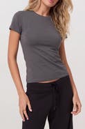 Menina Step Body Fitted Short Sleeve Crewneck T-Shirt