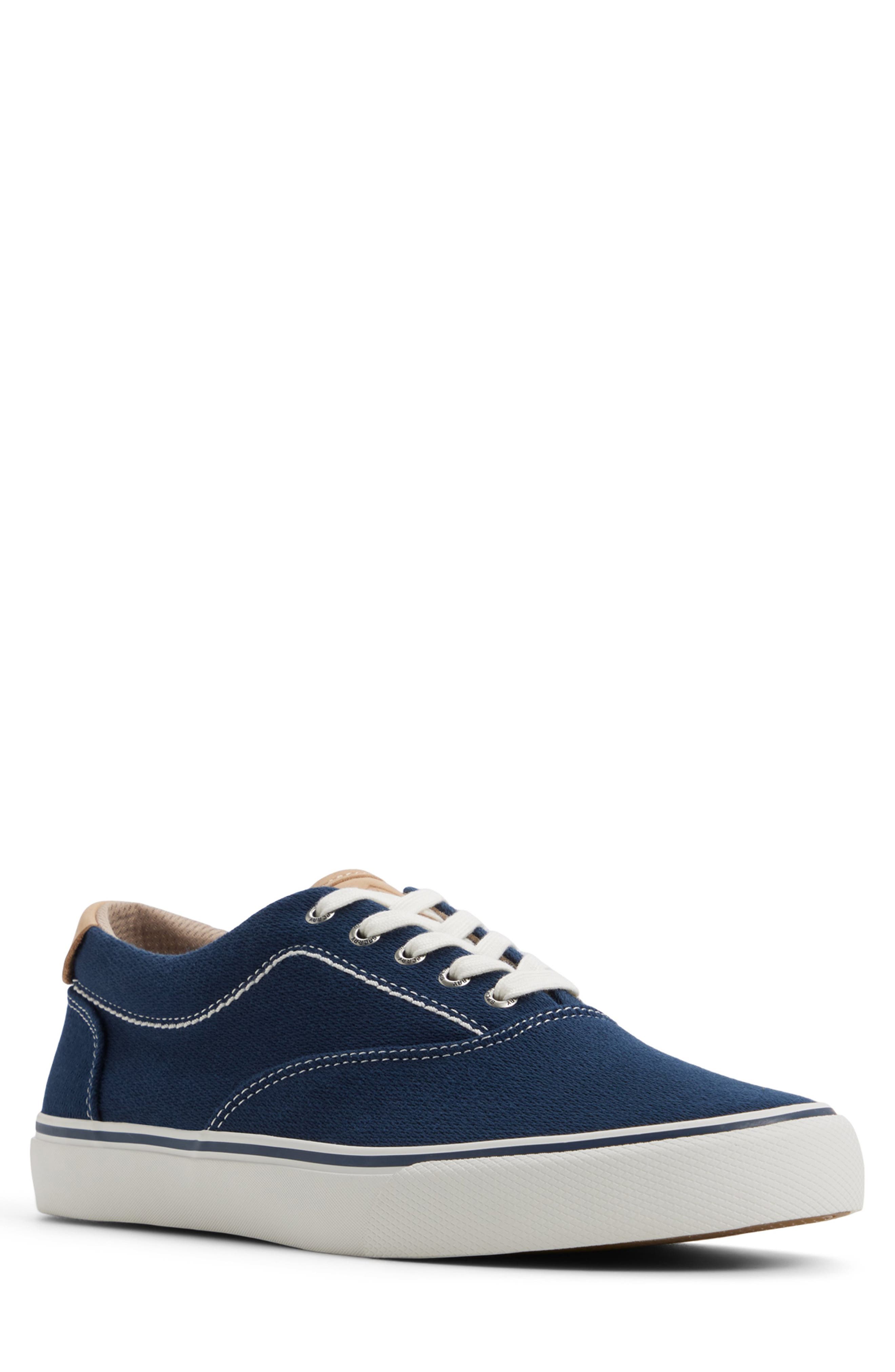 CVO Helm Low Top Sneaker