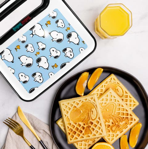 Peanuts Snoopy & Woodstock Double-Square Waffle Maker