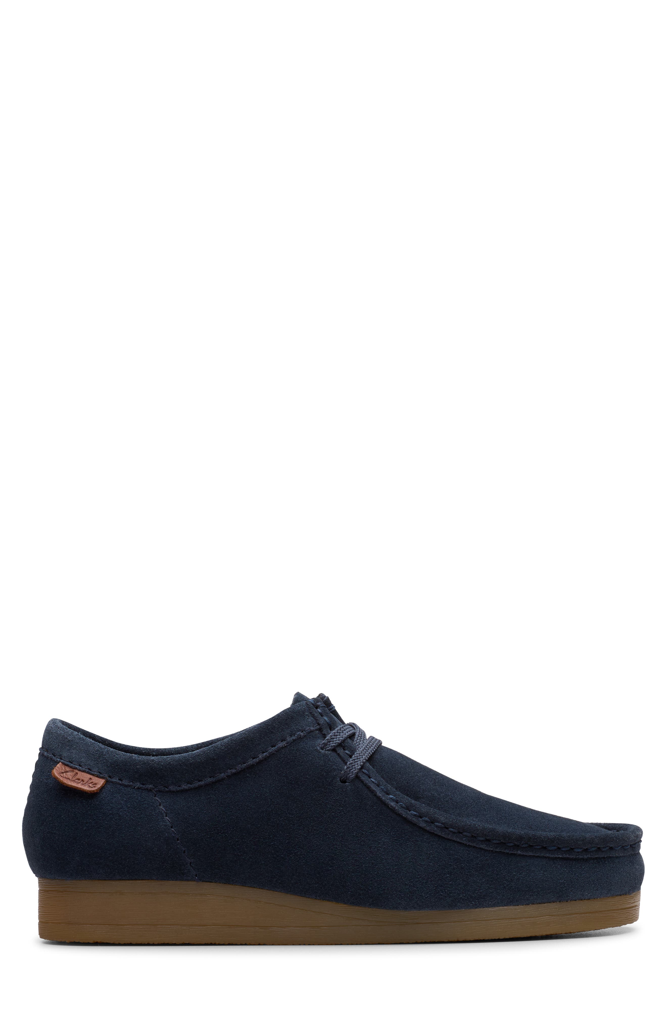 Clarks<sup>®</sup> Wallaston Low Chukka Boot, Alternate, color, Navy