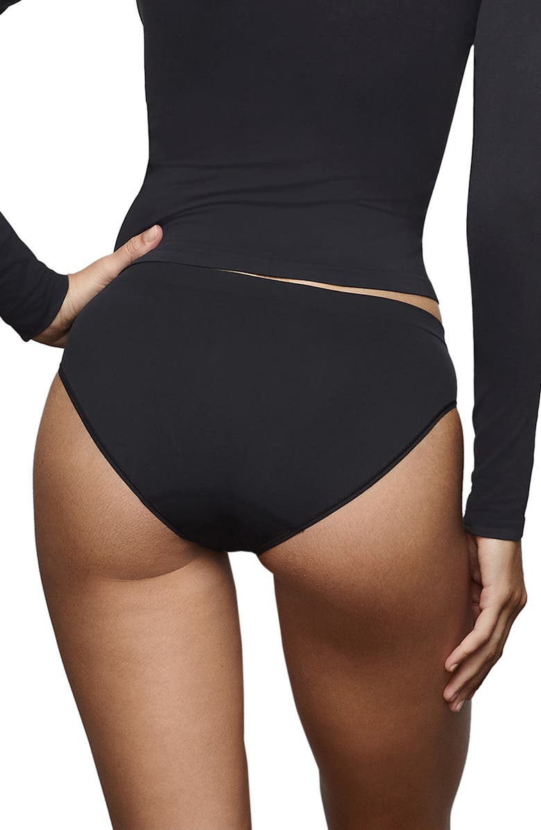 SKIMS Soft Smoothing Seamless Briefs, Alternate, color, 