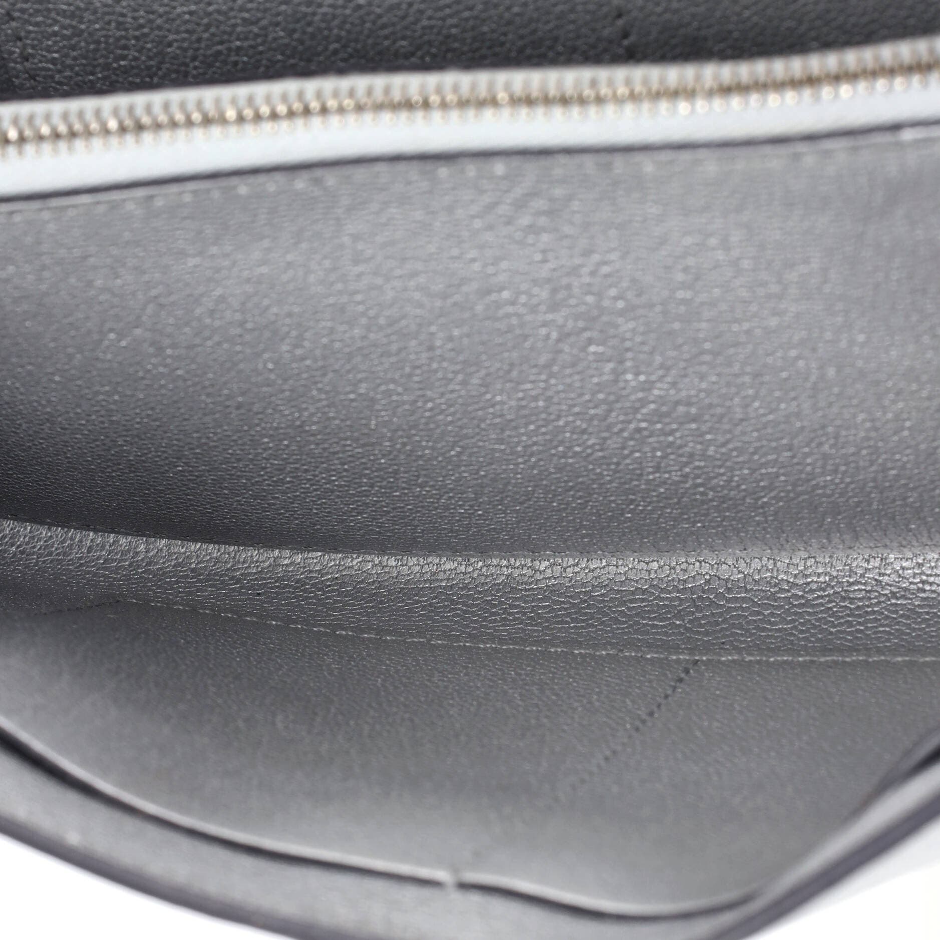 Kelly To Go Wallet Metallic Chevre Chamkilight, Alternate, color, Gris Argente