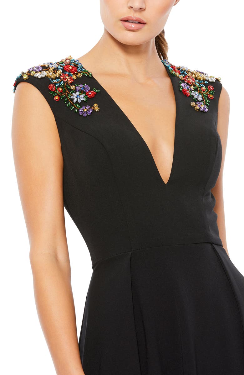 Mac Duggal Beaded Cap Sleeve V Neck A Line Gown, Alternate, color, Black