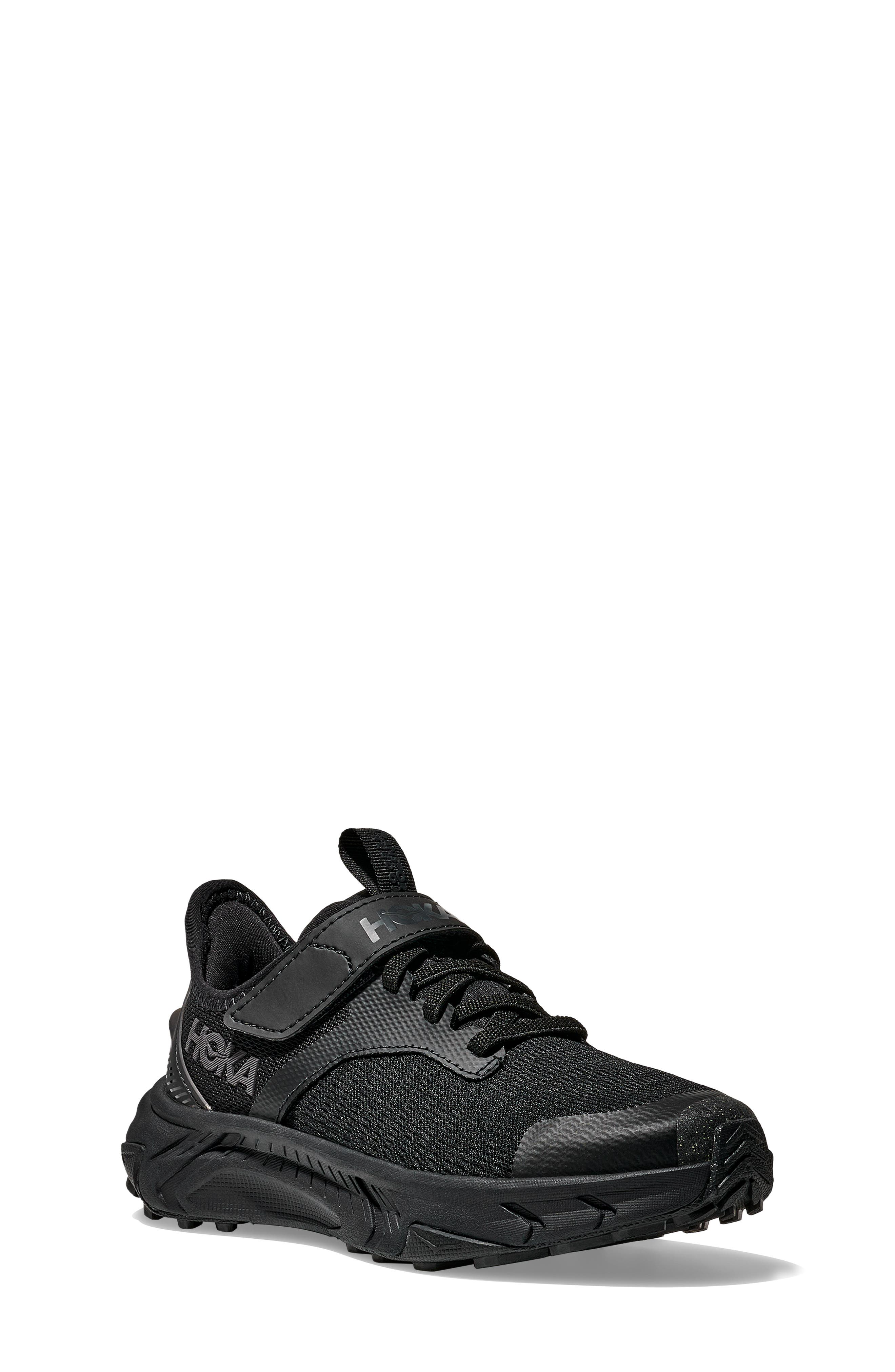 BLACK / BLACK