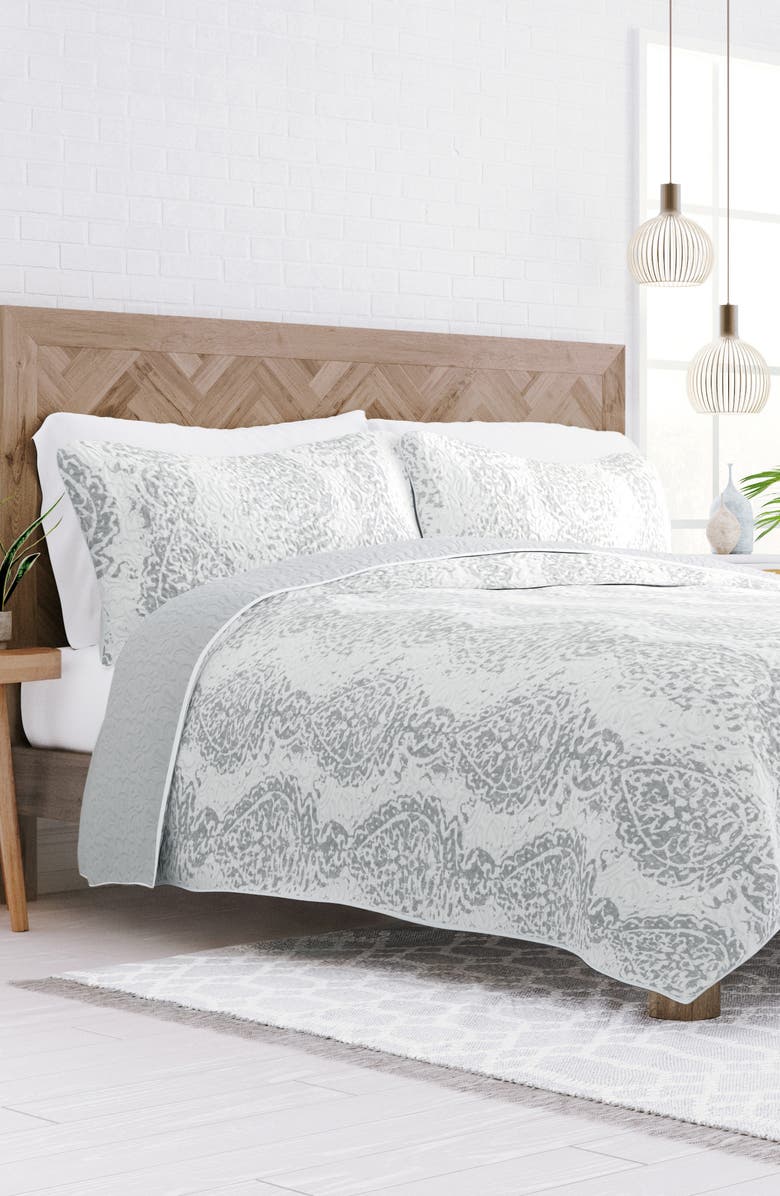 HOMESPUN All Season Distressed Damask Reversible Down Alternative Quilt & Sham Set, Alternate, color, Light Gray