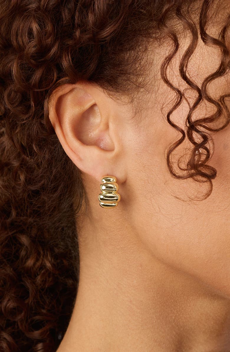 ATHRA LUXE Graduated Oval Hoop Earrings, Alternate, color, Gold