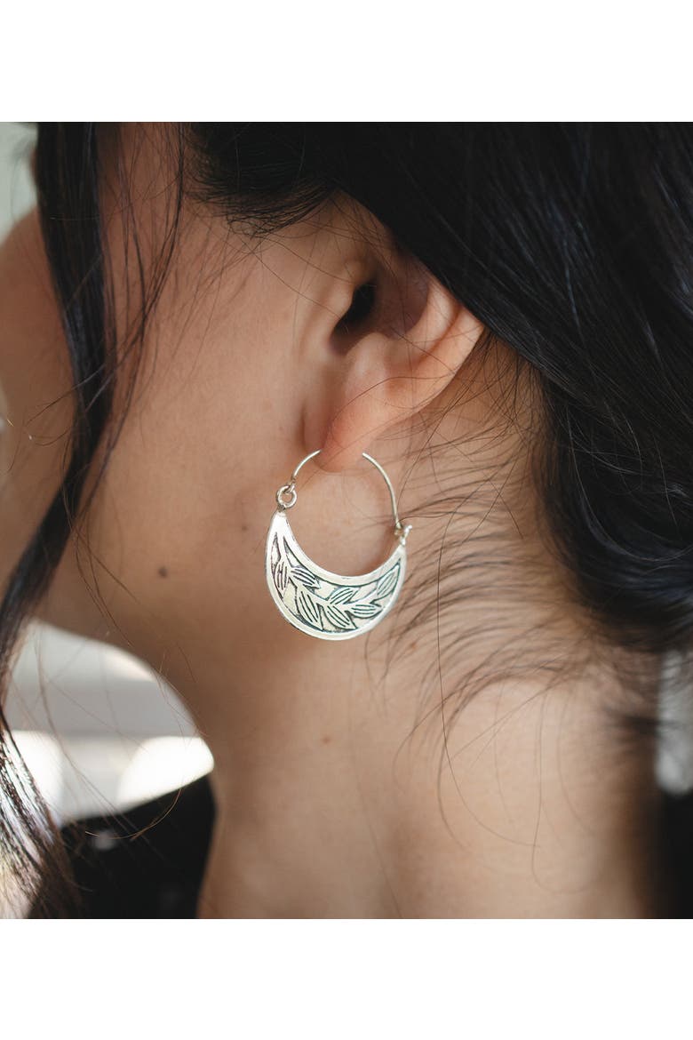 Patra Vine Hoop Earrings, Alternate, color, Silver
