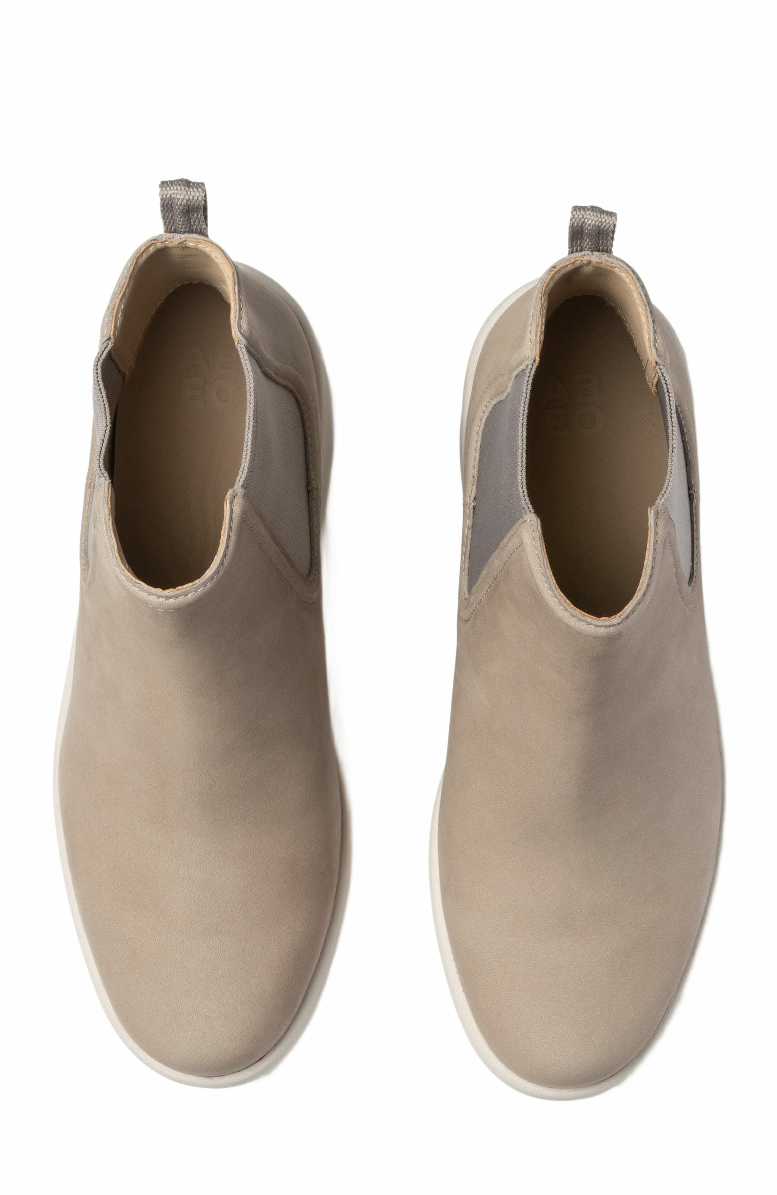 Passage Chelsea Boot, Alternate, color, Tan - Metatarsal