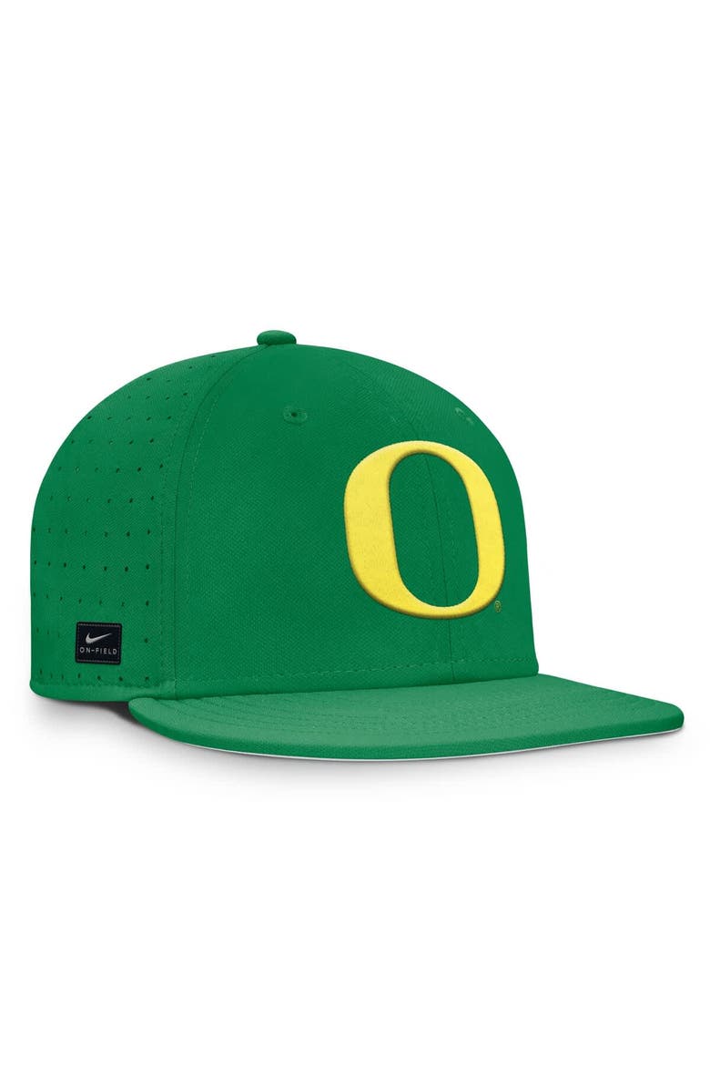 Nike Men's Nike Green Oregon Ducks On-Field Dugout True Performance Fitted Hat, Main, color, 