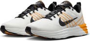 Nike Lunar Roam Sneaker