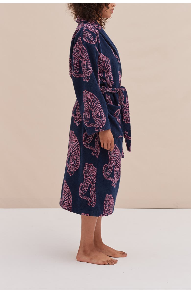 Desmond & Dempsey Unisex Towel Robe, Alternate, color, Tiger Navy/Pink