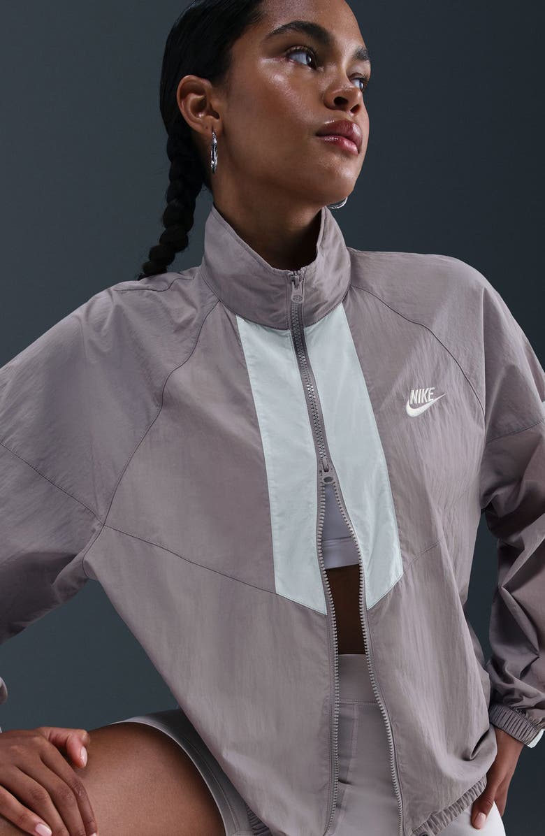 Nike Sportwear Windrunner Oversize Jacket, Alternate, color, Clear Gray, Sail