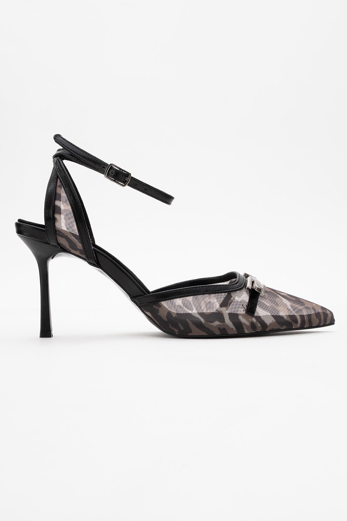 Giorno Ankle Strap Stiletto Pump, Alternate, color, Black