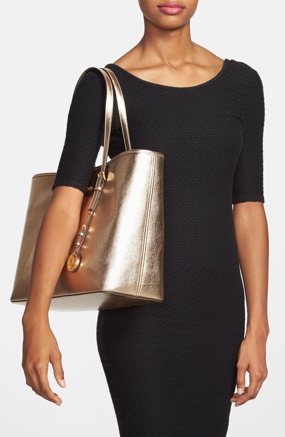 'Medium Jet Set' Saffiano Leather Tote, Alternate, color, PALE GOLD