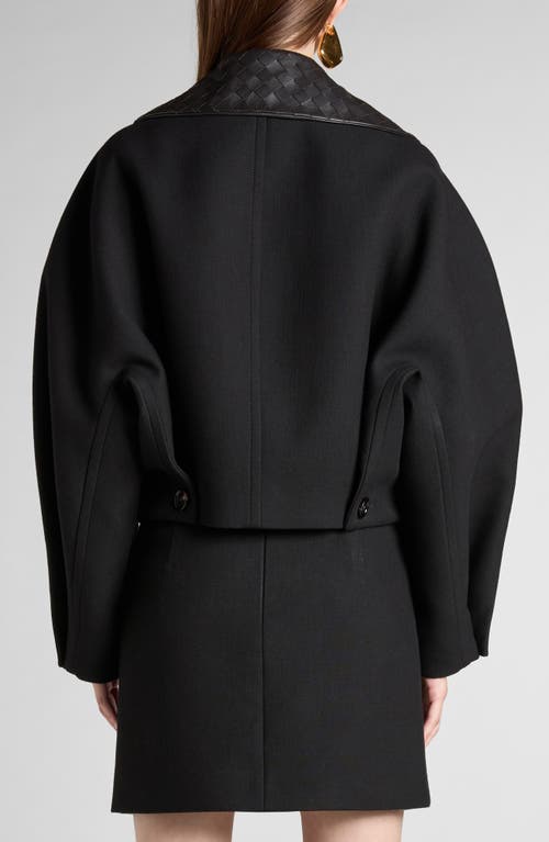 BOTTEGA VENETA BOTTEGA VENETA CURVED SLEEVE CROP JACKET WITH INTRECCIATO LEATHER COLLAR