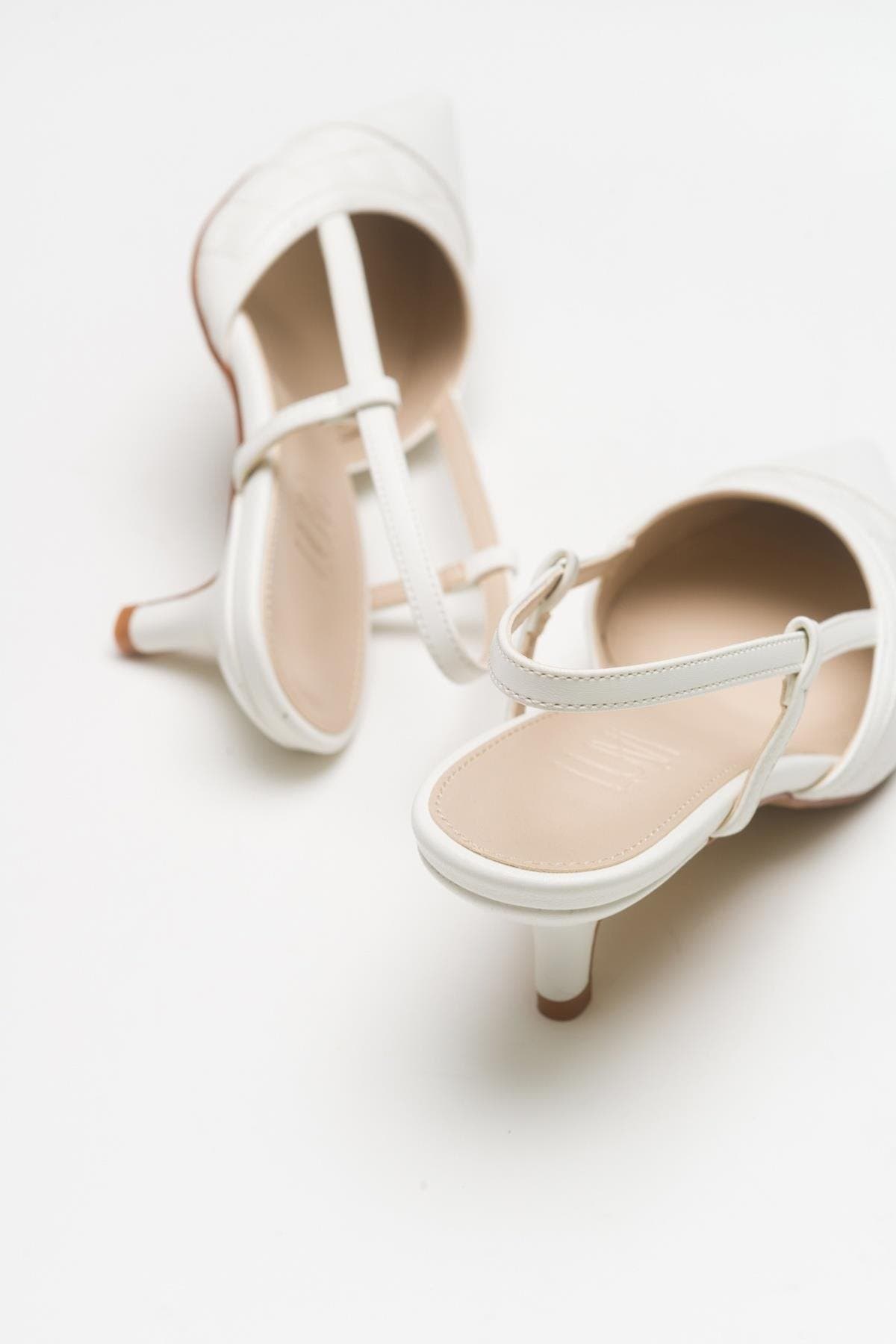 Point Pointed Toe Slingback Pump, Alternate, color, White