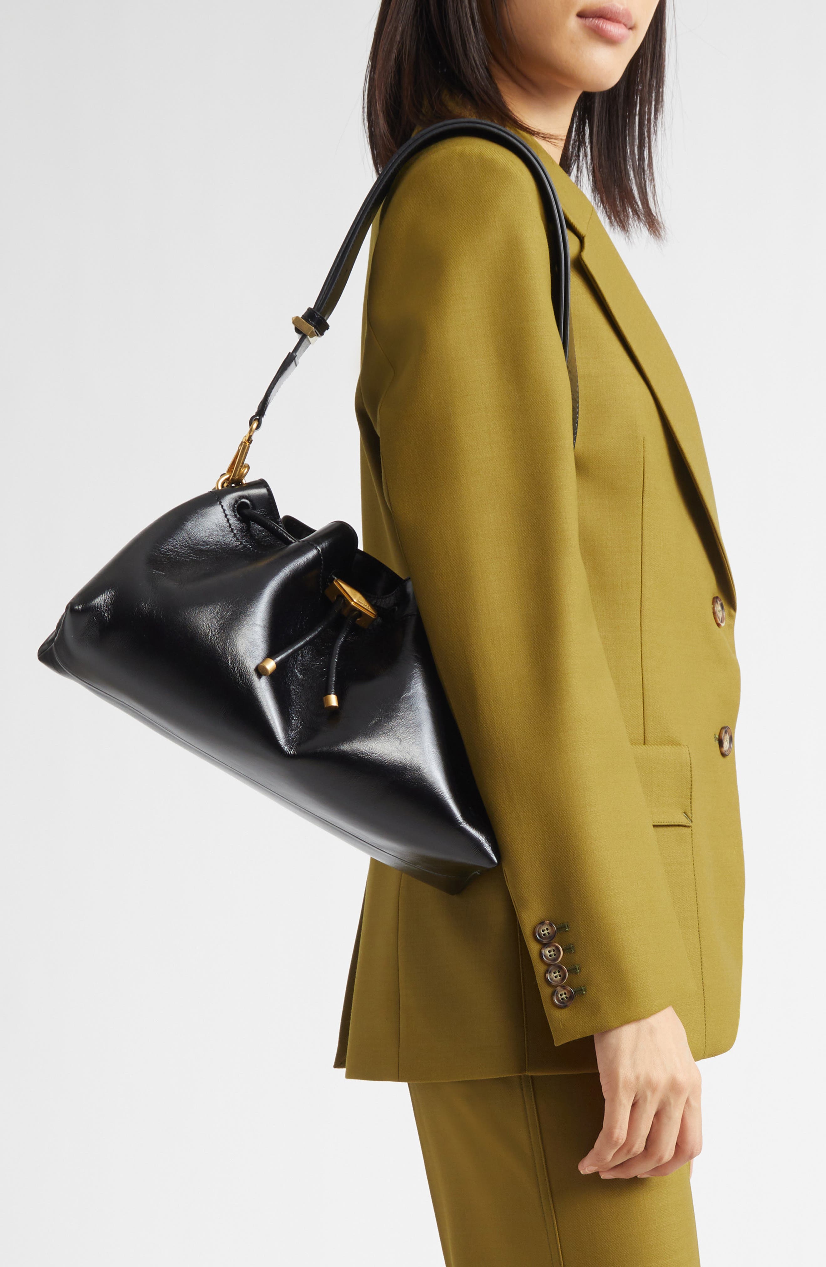 Cinch M Leather Bucket Bag, Alternate, color, BLACK/ GOLD