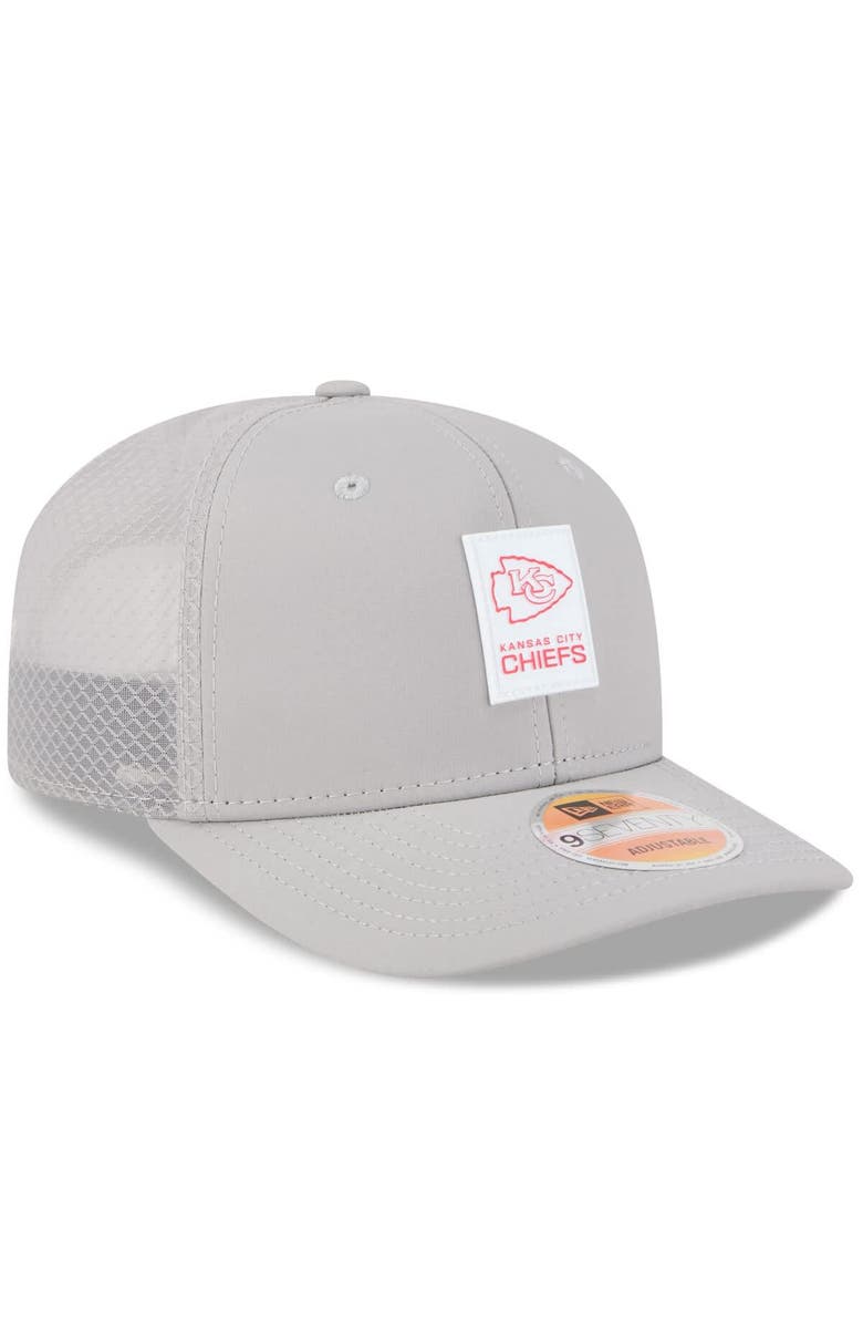 New Era Men's New Era Gray Kansas City Chiefs 2025 Sideline 9SEVENTY Adjustable Trucker Hat, Alternate, color, Gray