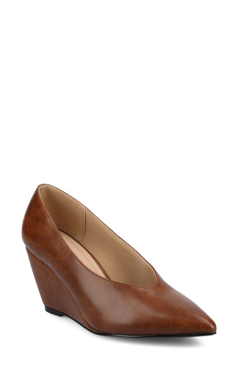 Danika Pointed Toe Pump (Women)