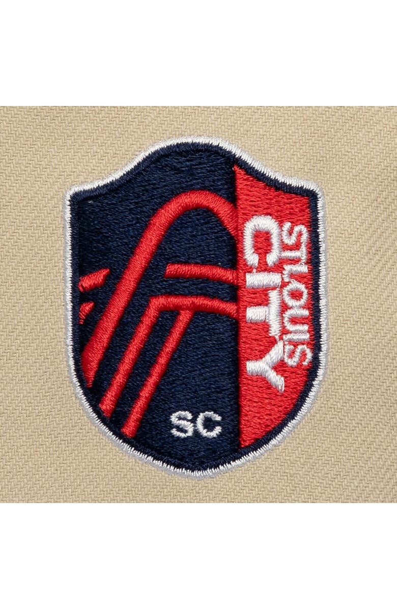 Mitchell & Ness Men's Mitchell & Ness  Cream/Navy St. Louis CITY SC Upside Down Pro Pinch Snapback Hat, Alternate, color, 