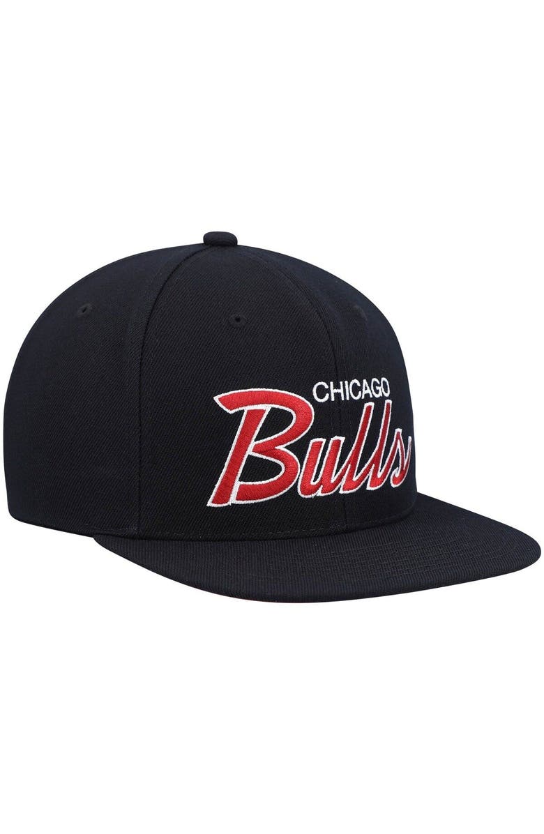 Mitchell & Ness Men's Mitchell & Ness Black Chicago Bulls Hardwood Classics Script 2.0 Snapback Hat, Alternate, color, Black