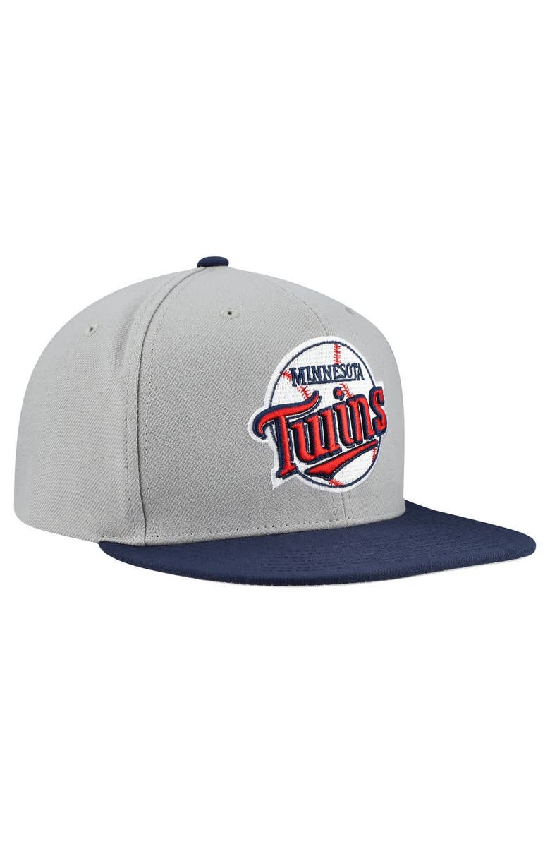 Mitchell & Ness Men's Mitchell & Ness Gray Minnesota Twins Cooperstown Collection Basic Flip Snapback Hat, Alternate, color, Gray