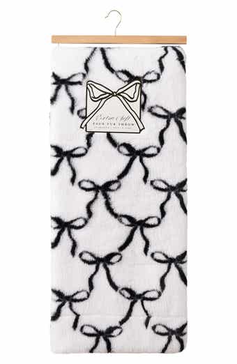 ARTISAN 34 Bow Faux Fur Throw Blanket