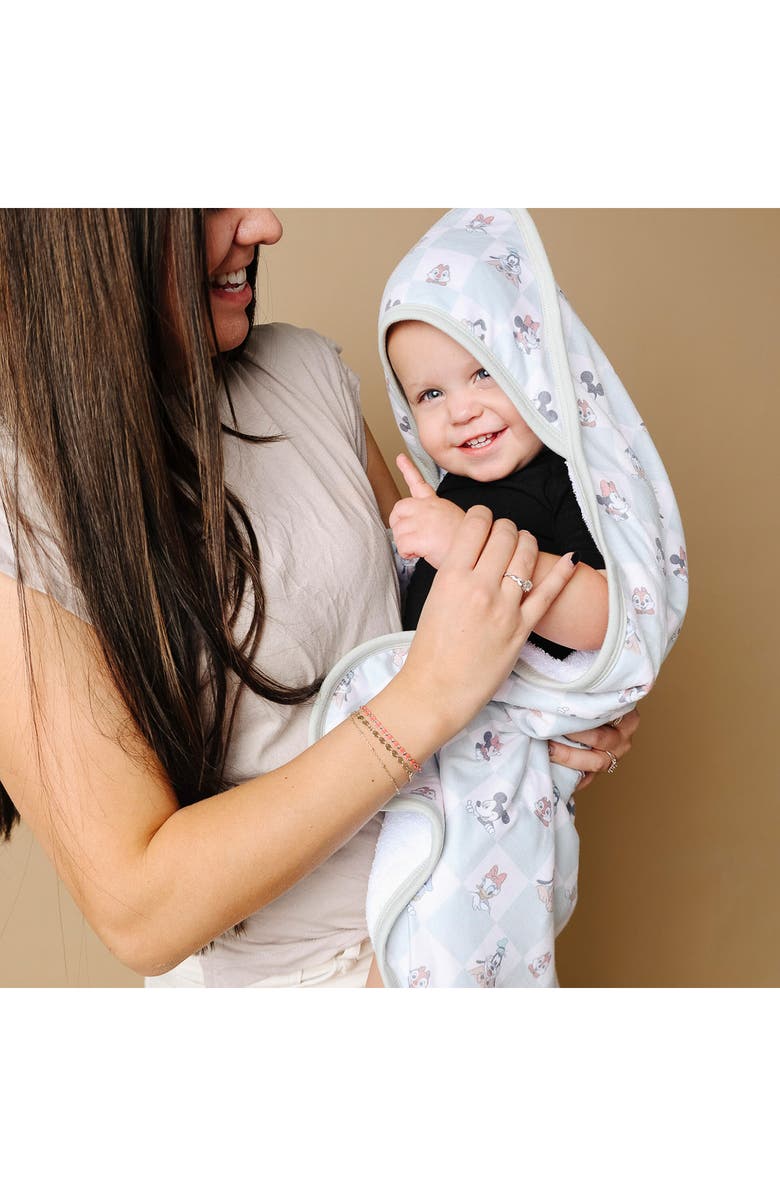 Copper Pearl Hooded Bath Towel, Alternate, color, Mickey Mouse And Friends