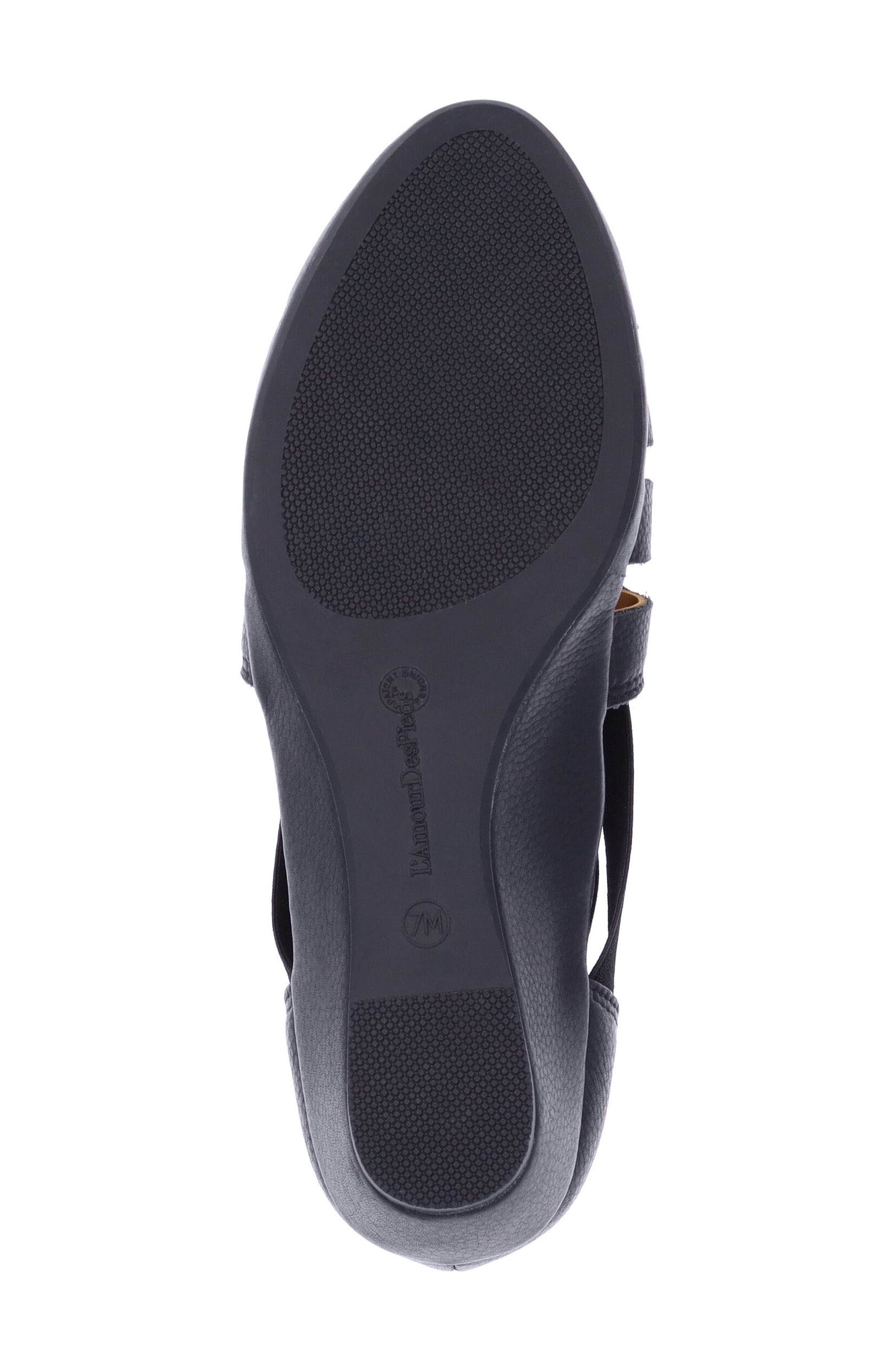 L'Amour des Pieds Bayla Wedge Sandal, Alternate, color, Black