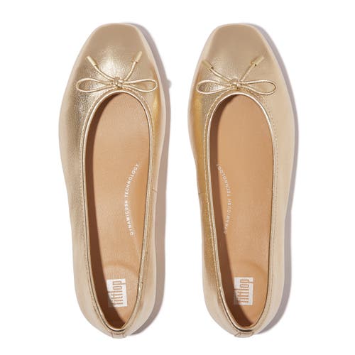 Fitflop Delicato Bow Soft Metallic-leather Ballet Flats In Gold