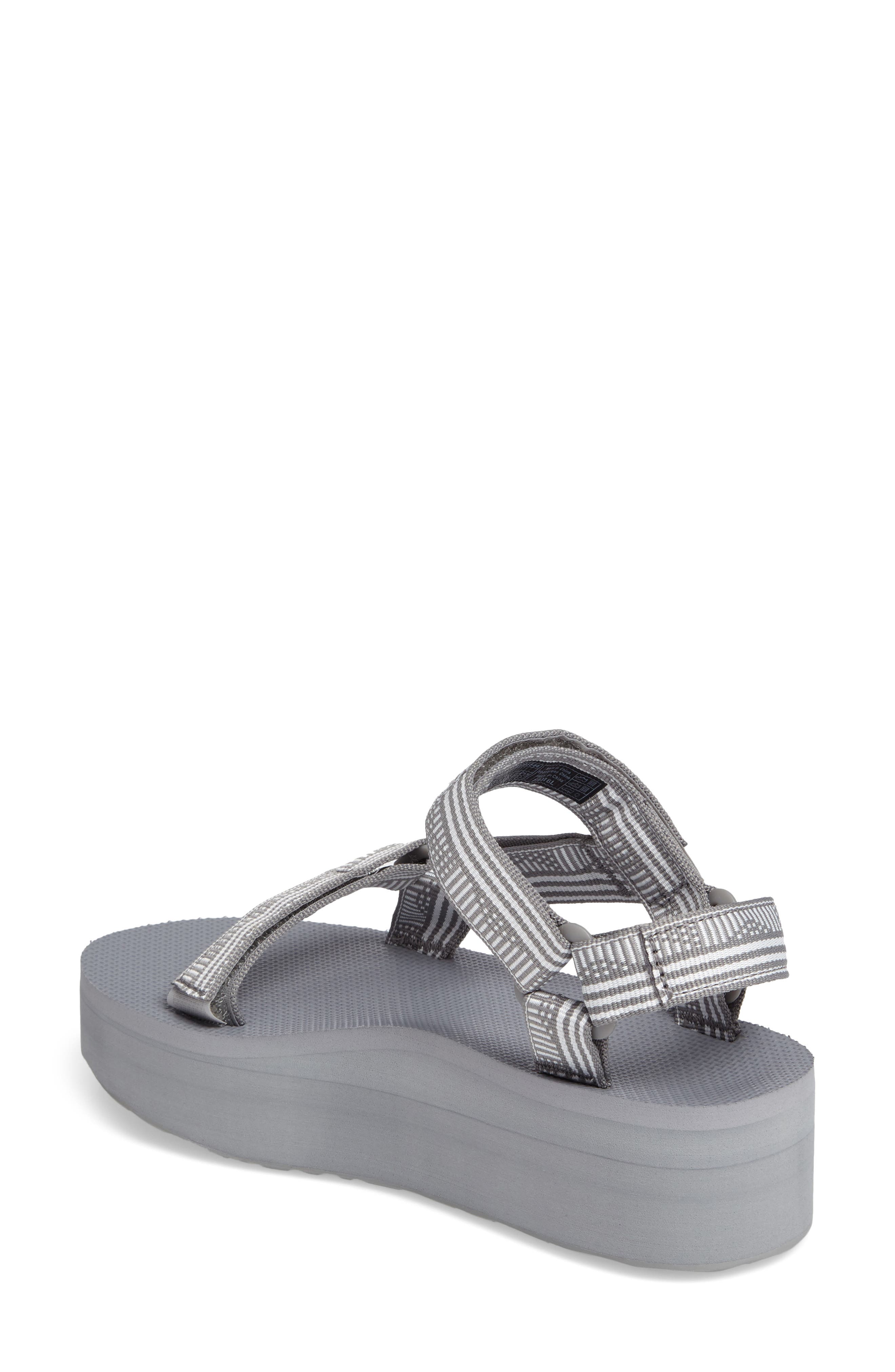 Universal Sandal, Alternate, color, CAMPO WILD DOVE FABRIC