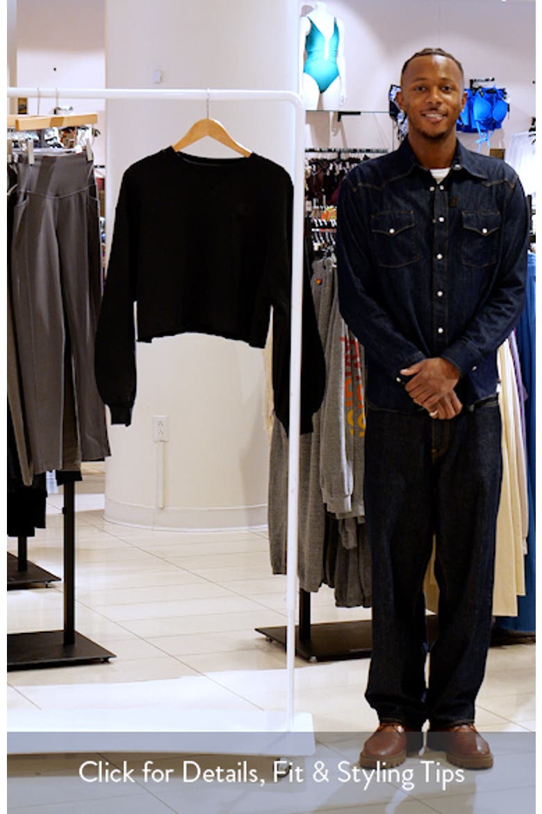 Oversize Fleece Crop Sweatshirt video
