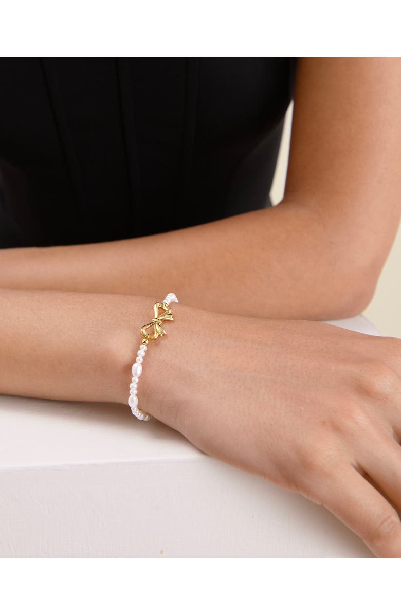 Edge of Ember Bow Pearl Bracelet, Alternate, color, Pearl