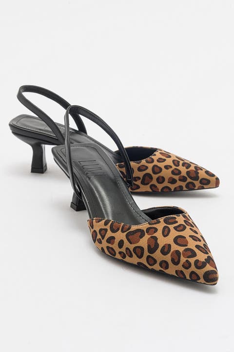 Over Pointed Toe Pump (Women)