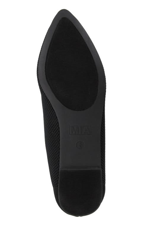 Mia Corrine Knit Flat In Black