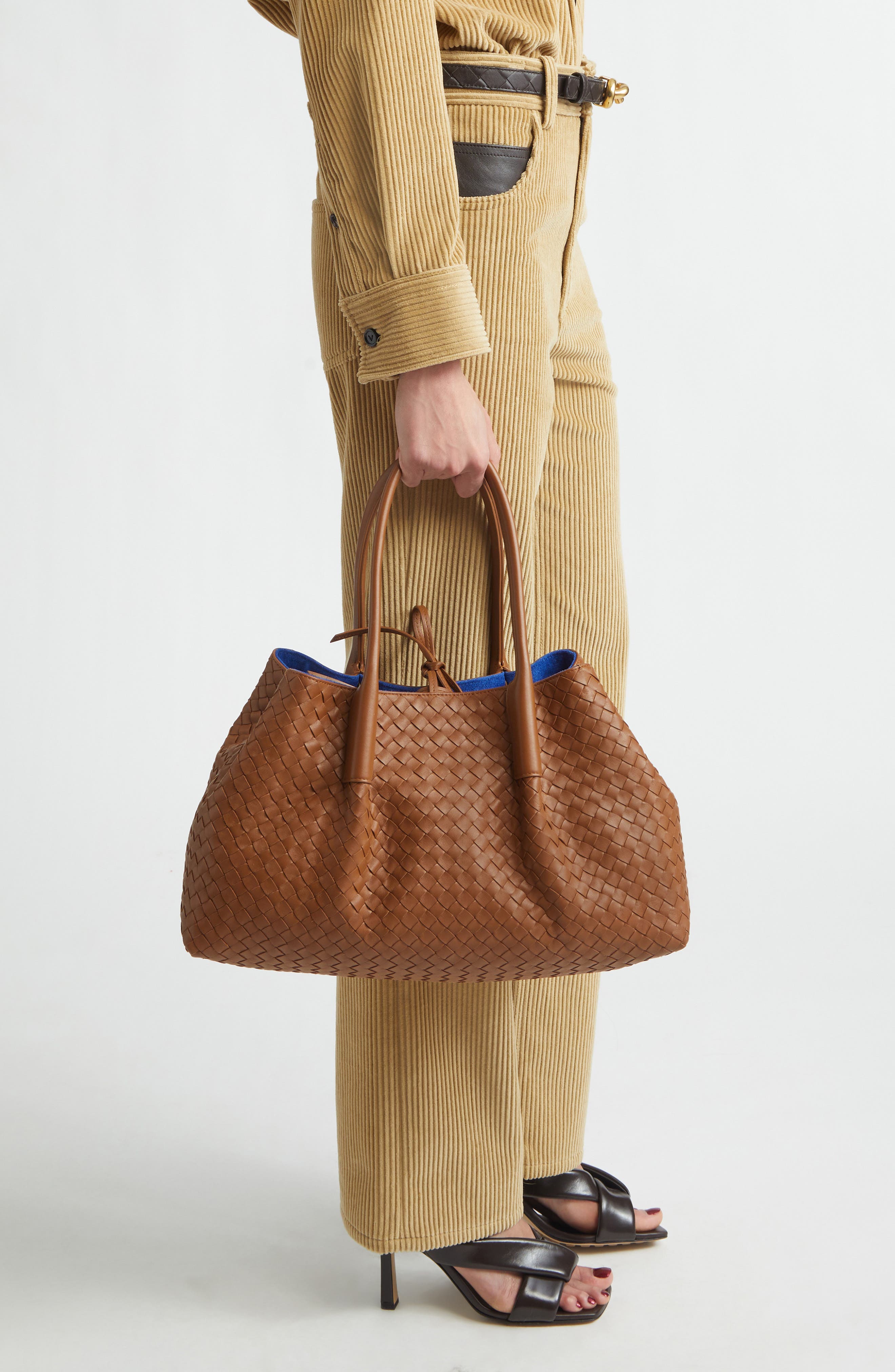 Bottega Veneta Leather & Suede Reversible Tote, Alternate, color, 2591 Amber/ Blue Royal-M B