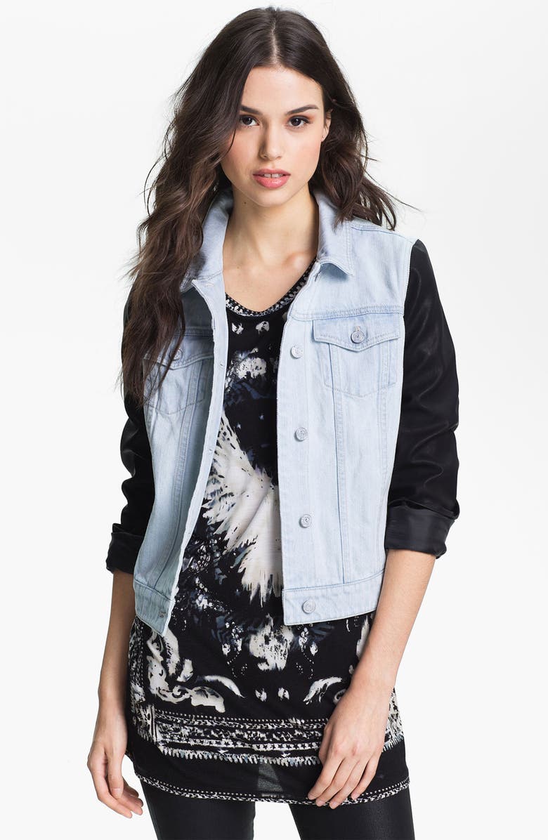 Trouvé , Main, color,