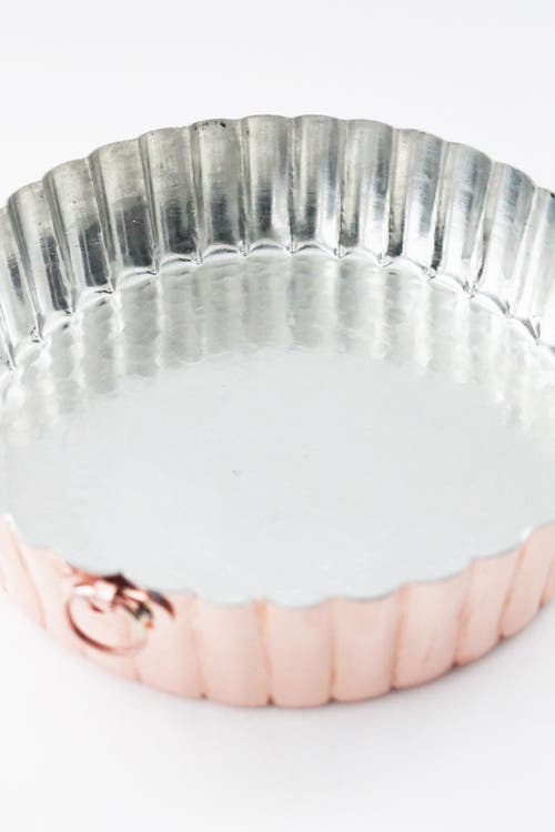 Coppermill Kitchen Vintage Inspired Cake Pan In Copper