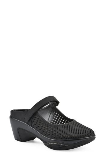Cliffs By White Mountain Vinto Mule In Black Sueded Smooth