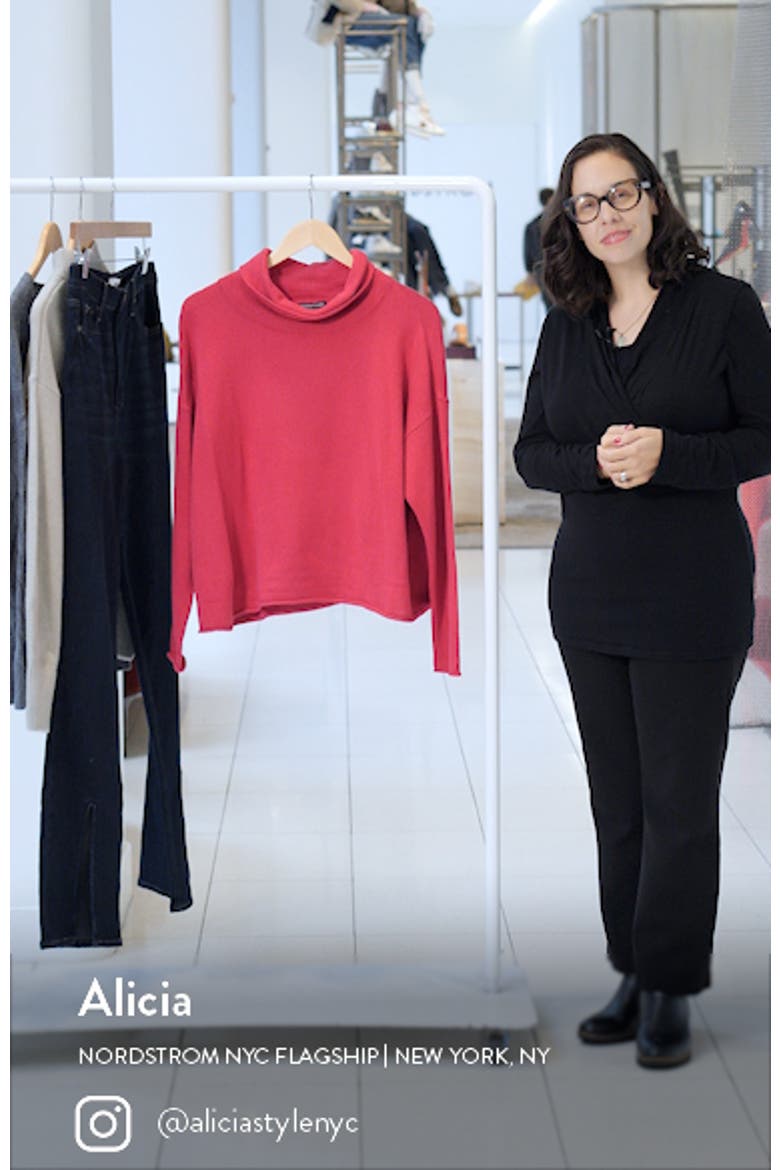Boxy Organic Cotton & Recycled Cashmere Turtleneck Sweater video