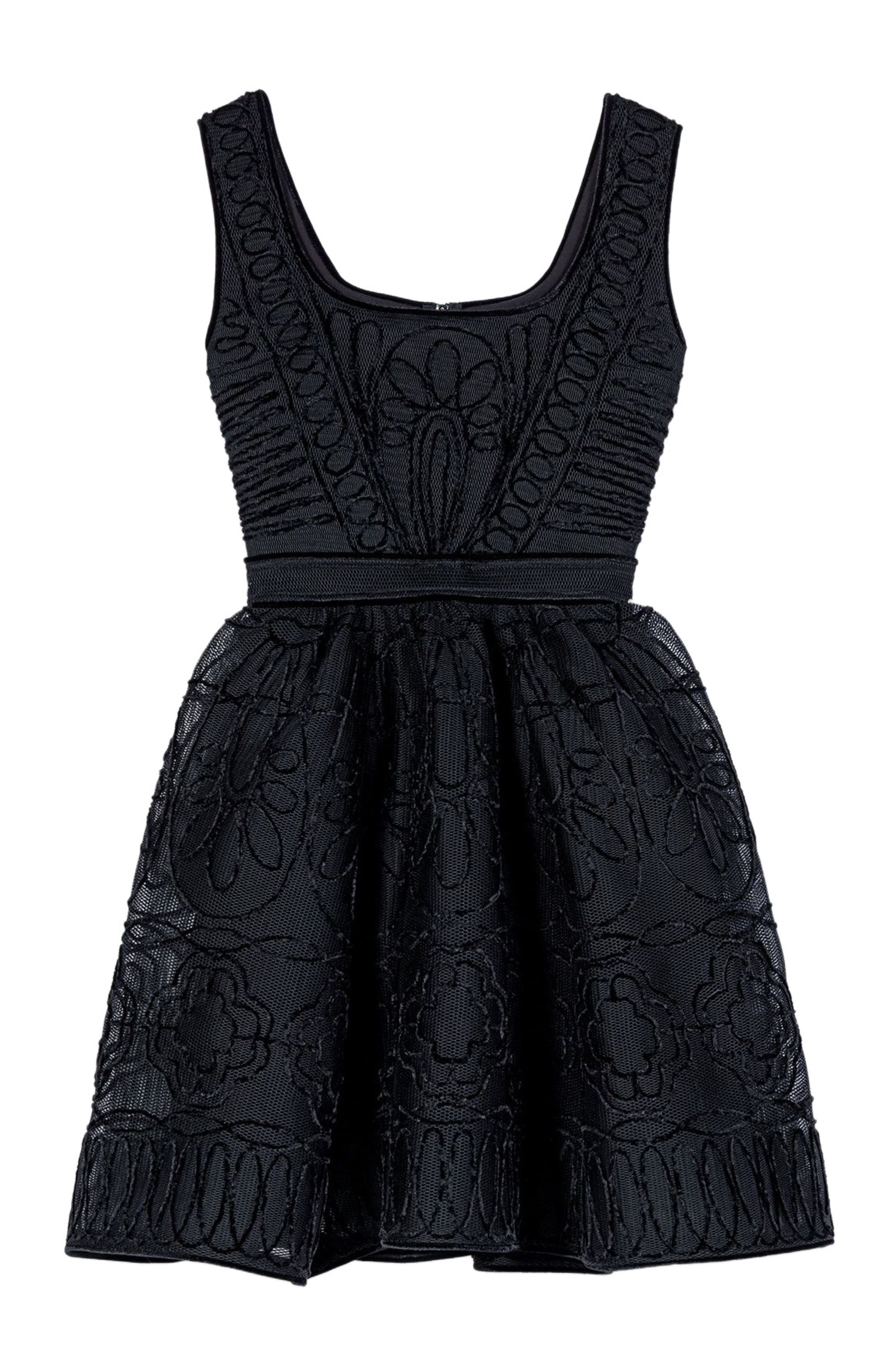 Short embroidered basket knit dress